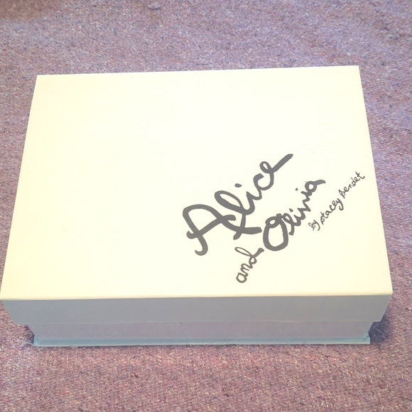 Alicia & Olivia Heels - Picture 4 of 5